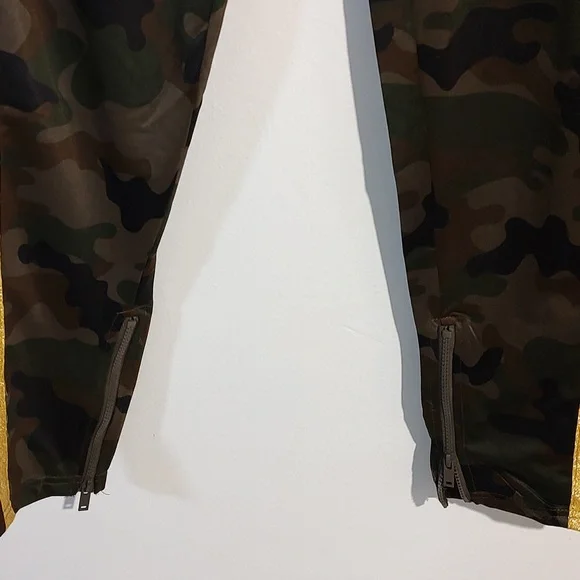 Rebel Minds Men Camouflage Gold Stripe Track Pants - Picture 5 of 8